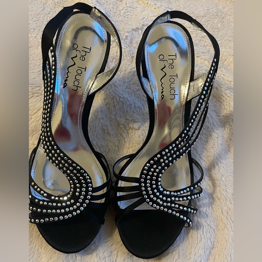The touch of Nina ..”night on the town” heels size 71/2